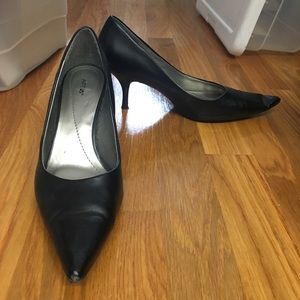Apt 9 Heels